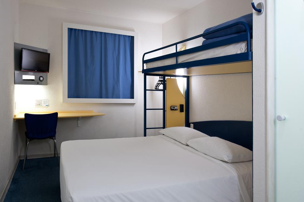 ไอบิส ออร์ลี เชวิลี ทร็อง 7 Hotel วิทรี-ซูร์-แซน ภายนอก รูปภาพ