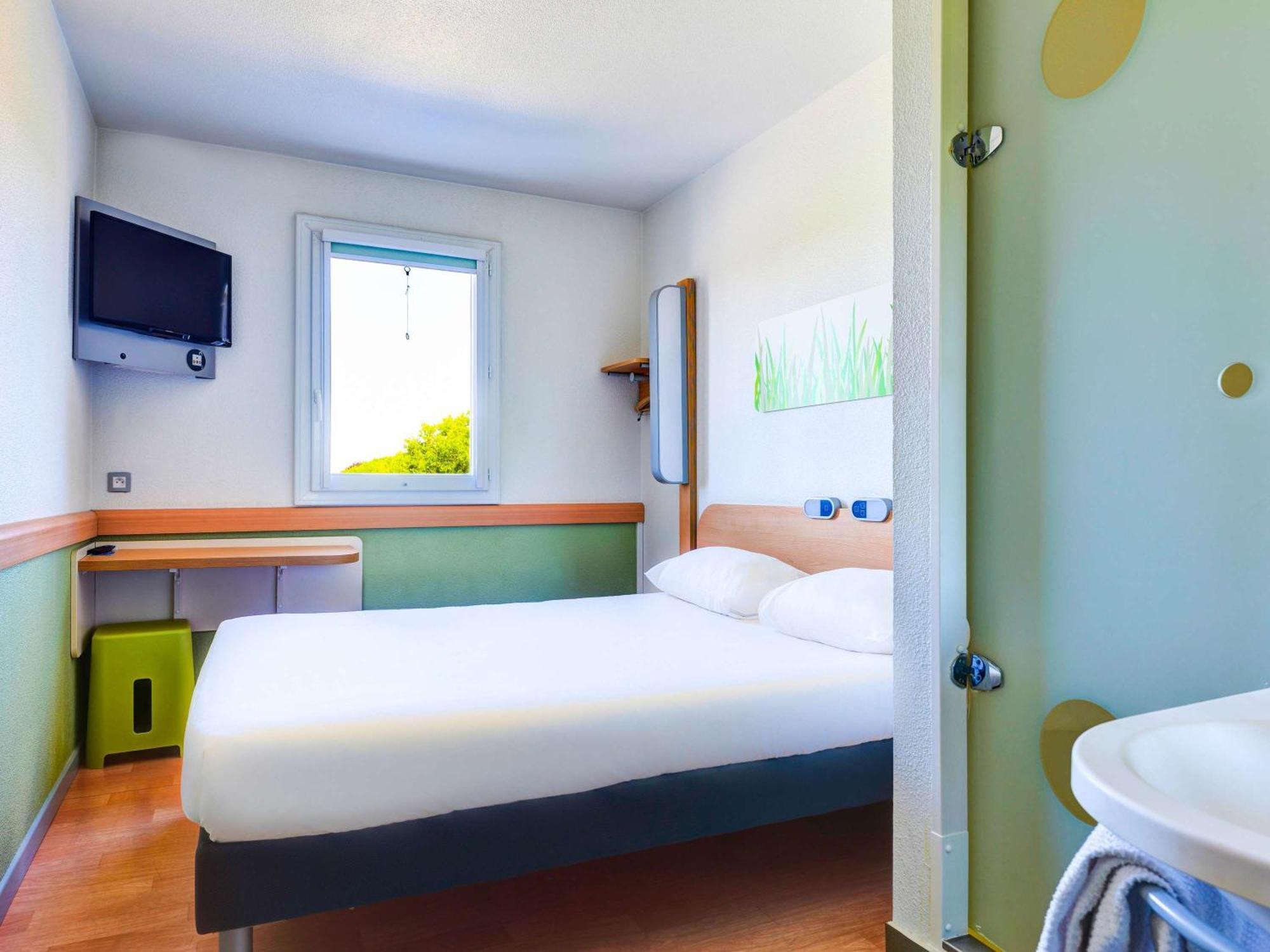 ไอบิส ออร์ลี เชวิลี ทร็อง 7 Hotel วิทรี-ซูร์-แซน ภายนอก รูปภาพ