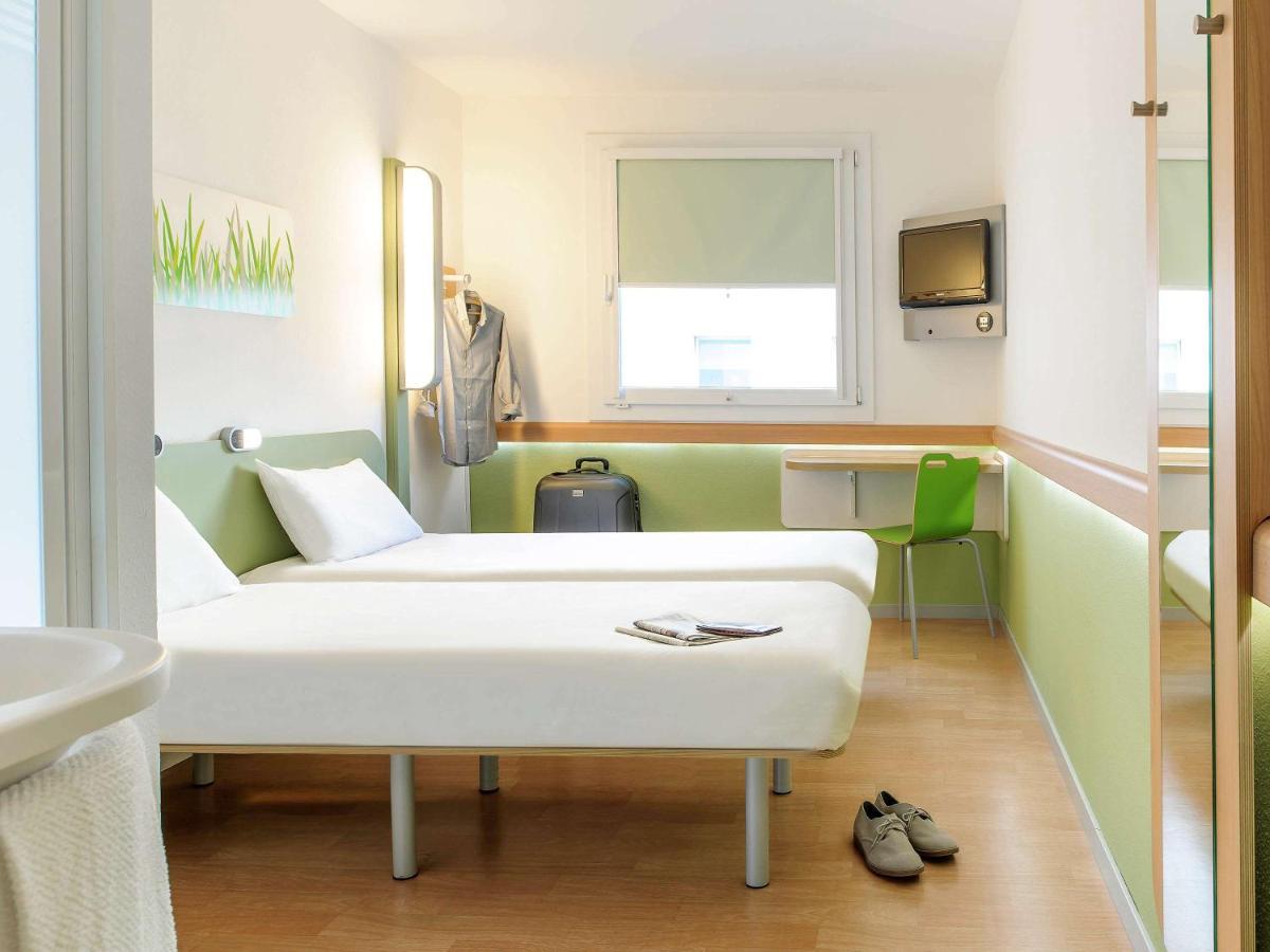 ไอบิส ออร์ลี เชวิลี ทร็อง 7 Hotel วิทรี-ซูร์-แซน ภายนอก รูปภาพ